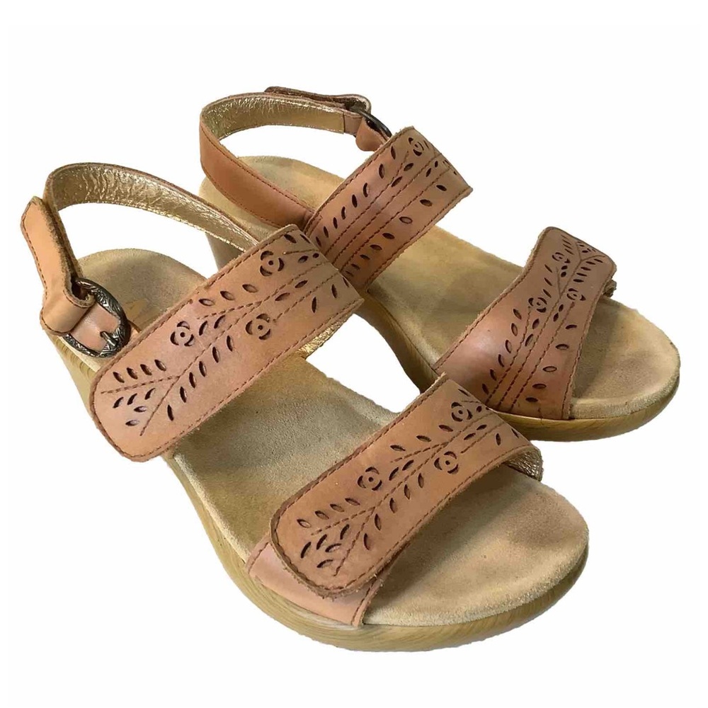 Allegria Romi Cognac Brown Floral Sandals Size 37 US Women’s Sz 7 - 7.5 ROM-647